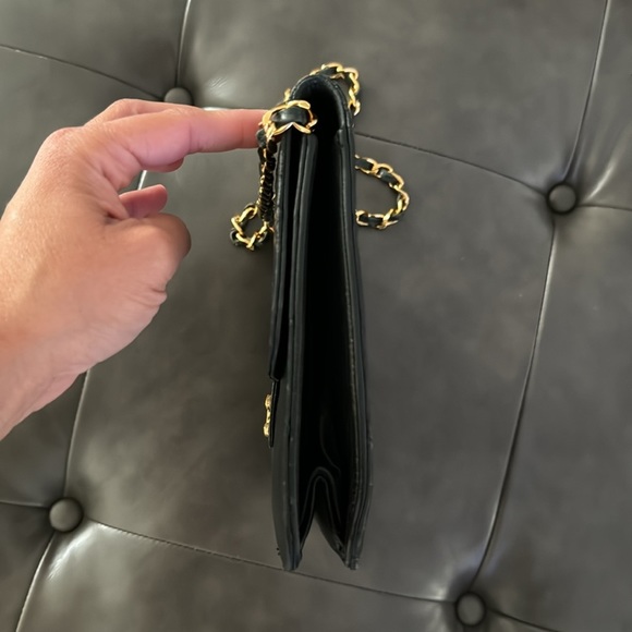 VINTAGE Chanel Shoulder Crossbody Flap Bag - Picture 12 of 14